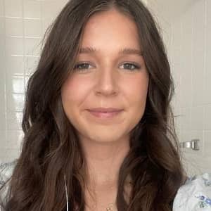 Sitter Profile Image: Kailey R.