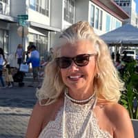 Sitter Profile Image: Nancy H.