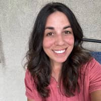 Sitter Profile Image: Hallie C.