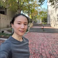 Sitter Profile Image: Weiwei Z.