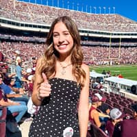 Sitter Profile Image: Elaine M.