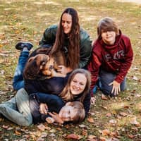 Sitter Profile Image: Sarah & Karine E.