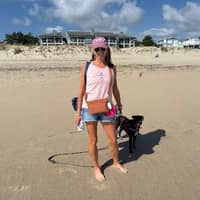 Sitter Profile Image: Susan H.