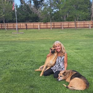 Sitter Profile Image: Mistine P.