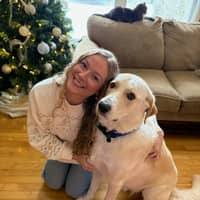 Sitter Profile Image: Julia D.