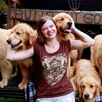 Sitter Profile Image: Emma M.