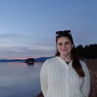 Sitter Profile Image: Isabella T.