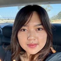 Sitter Profile Image: Vivienne T.