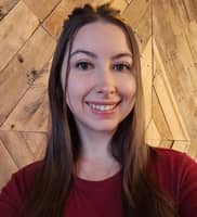 Sitter Profile Image: Nina F.