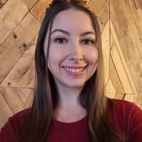 Sitter Profile Image: Nina F.