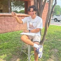 Sitter Profile Image: Daniel H.