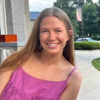 Sitter Profile Image: Elizabeth B.