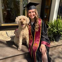 Sitter Profile Image: Halle Z.