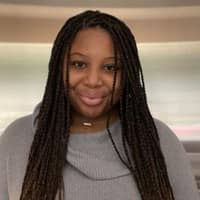 Sitter Profile Image: Nicola L.