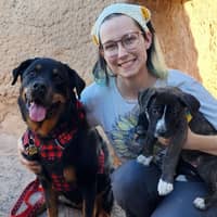 Sitter Profile Image: Roe H.