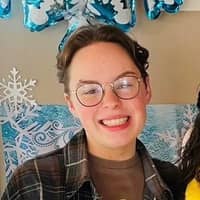 Sitter Profile Image: Izabella D.