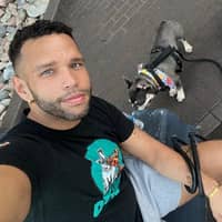 Sitter Profile Image: Edmanuel R.