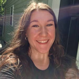 Sitter Profile Image: Zoe Y.