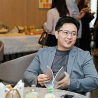 Sitter Profile Image: Zhen Z.