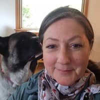 Sitter Profile Image: Laura R.