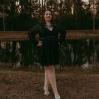 Sitter Profile Image: Arealle E.