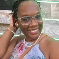 Sitter Profile Image: Elizabeth D.