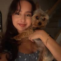 Sitter Profile Image: sueda t.