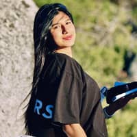 Sitter Profile Image: Isabela J.