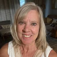 Sitter Profile Image: Debra M.