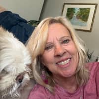 Sitter Profile Image: Debra M.