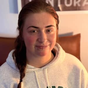 Sitter Profile Image: Julia H.