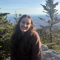 Sitter Profile Image: Emma C.