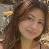 Sitter Profile Image: Isabella O.