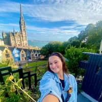 Sitter Profile Image: Hannah W.