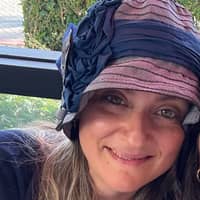 Sitter Profile Image: Tuba O.