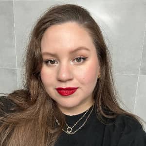 Sitter Profile Image: Estheffany F.