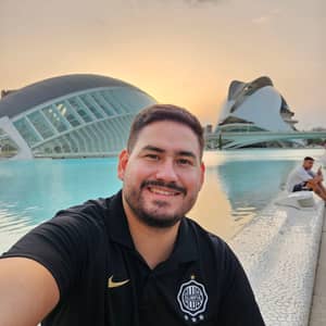 Sitter Profile Image: Luis V.