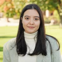 Sitter Profile Image: Madenisse V.