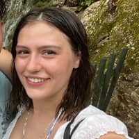 Sitter Profile Image: Maia B.