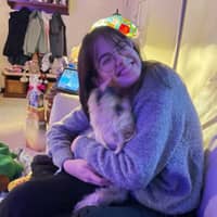 Sitter Profile Image: Eymi P.