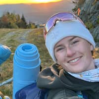 Sitter Profile Image: Emma S.