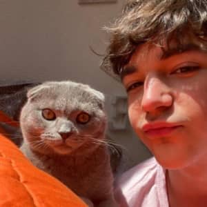 Sitter Profile Image: Daniel R.