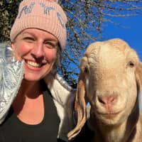 Sitter Profile Image: Shelley S.