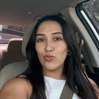 Sitter Profile Image: Veronica L.