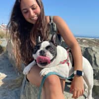 Sitter Profile Image: Bruna R.