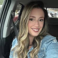 Sitter Profile Image: Nicole F.