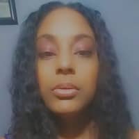 Sitter Profile Image: Leona S.