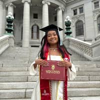 Sitter Profile Image: Elaine Grace P.