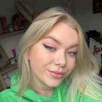 Sitter Profile Image: sandra l.