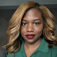 Sitter Profile Image: Courtney R.